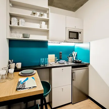 Hostel Milestone Center *