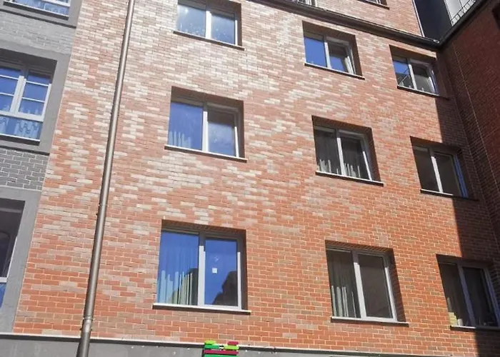 אכסניה Milestone Center