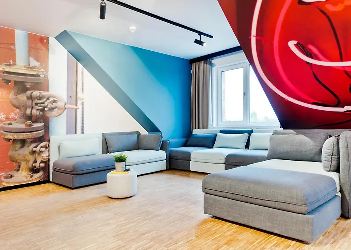 Milestone Center Hostel *