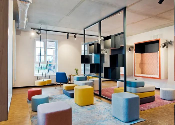 Auberge de jeunesse Milestone Center *