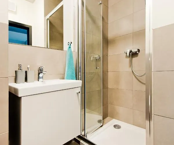 Milestone Center * Danzica